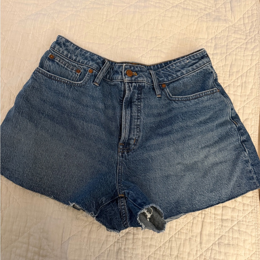 Madewell | Curvy Perfect Jean Short sz 31